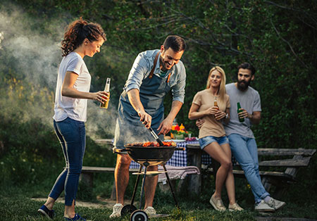 BARBEQUE DECK WITH PERGOLA SEATING